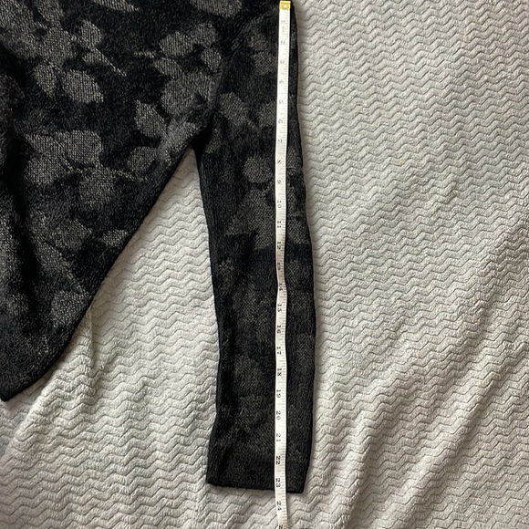 EUC J.Jill jacquard leaf pattern sweater - Picture 10 of 10